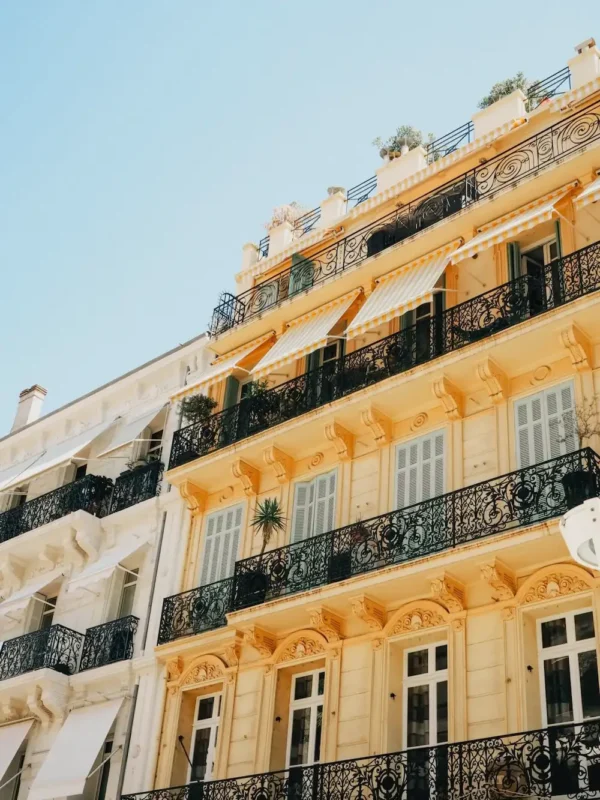 caroline-minor-christensen-rPA3BqS1FBU-unsplash-resized Building in Cannes